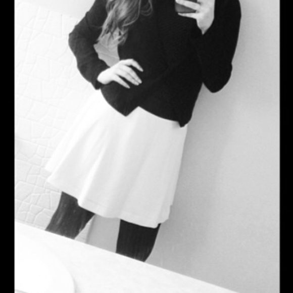 KENSIE BLACK & OFF-WHITE SKIRT WITH FAUX LEATHER WAISTBAND - Picture 8 of 8